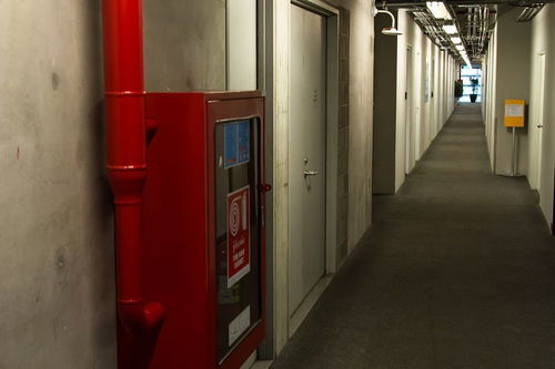 配電室消防器材與設(shè)備配置指南 預防電氣火災(zāi)的關(guān)鍵措施